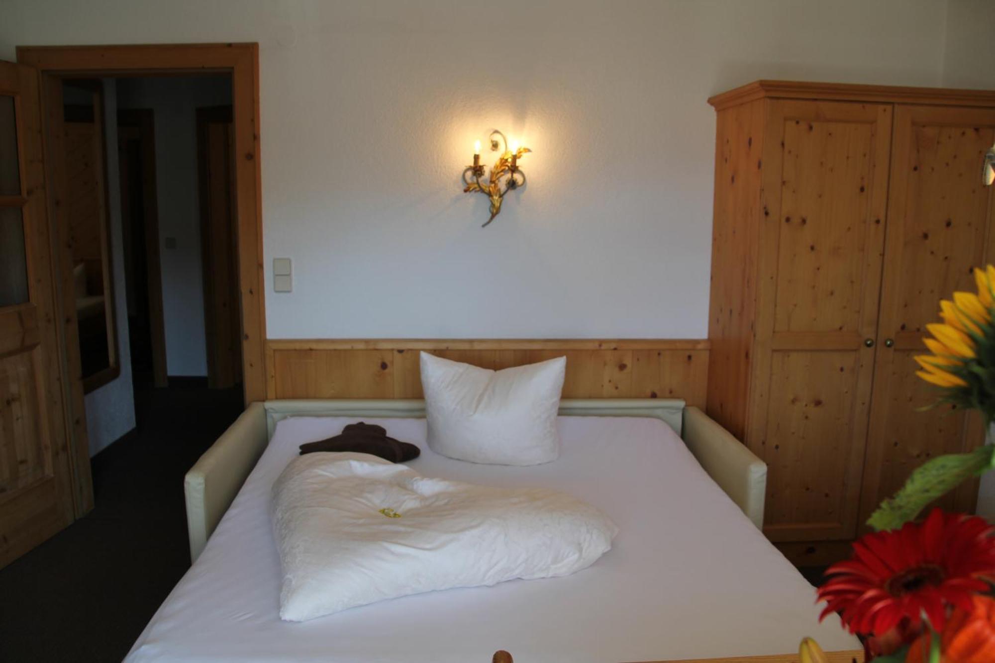 Hotel Garni Apart Elfriede Fiss Zimmer foto