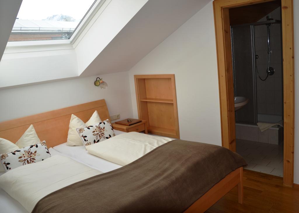 Hotel Garni Apart Elfriede Fiss Zimmer foto